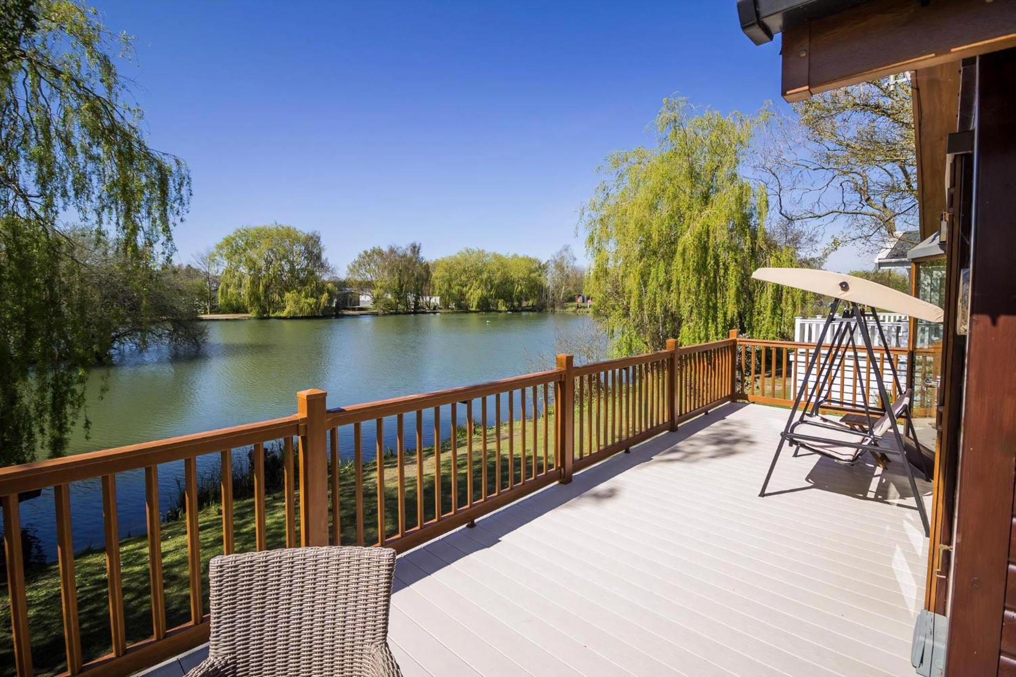 Stunning Lodge With Free Wifi For Hire At Carlton Meres In Suffolk Ref 60013M Saxmundham Ngoại thất bức ảnh
